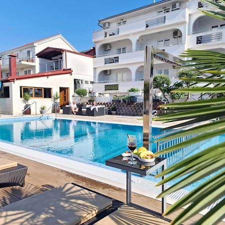 Apartments Silva With A View Of Sea Трогір Екстер'єр фото