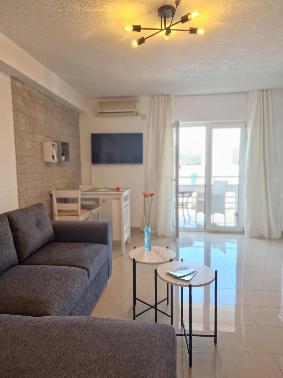 Apartments Silva With A View Of Sea Трогір Екстер'єр фото
