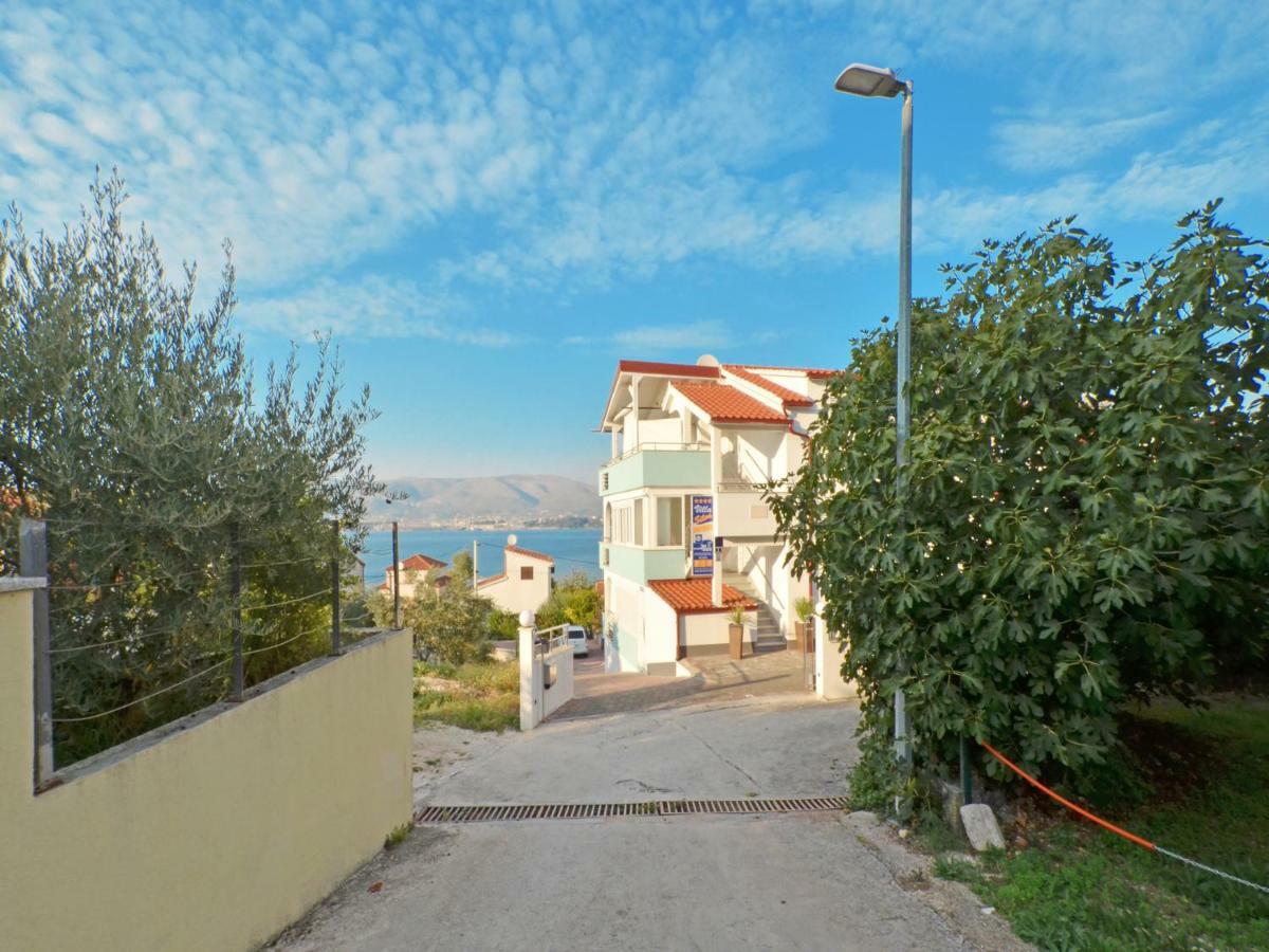 Apartments Silva With A View Of Sea Трогір Екстер'єр фото