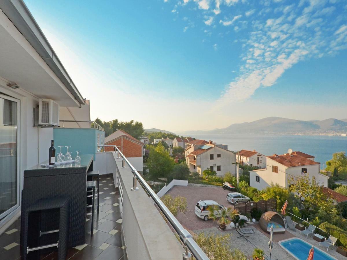 Apartments Silva With A View Of Sea Трогір Екстер'єр фото
